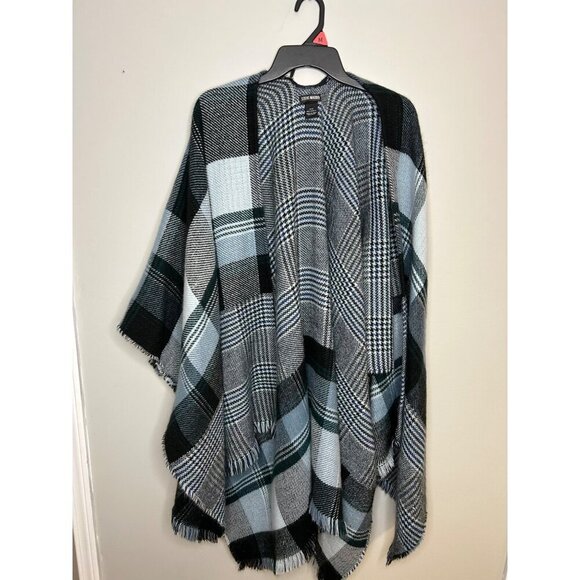 Steve Madden Jackets & Blazers - Steve Madden Blue Plaid Cozy Soft Preppy Country Western Shawl Women's OSFM GUC